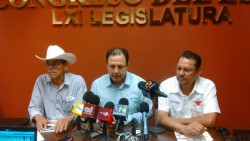 Carrizoza exige solución pronta de pago a productores