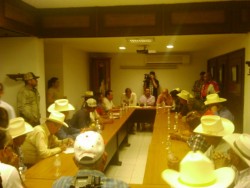 Comisariados del Évora se manifiestan en Sagarpa