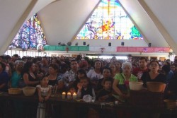 Miles de fieles acuden a venerar a la Vírgen de Guadalupe