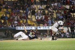 Tomateros barre a Cañeros