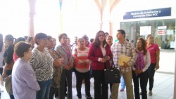 Trabajadores del Hospital Civil exigen pago de quincena
