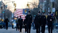 Despiden con un homenaje a policías caído en su deber en NY