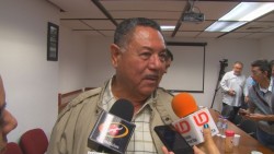 Descontentos transportistas por incremento a gasolina.
