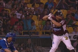"Chato" Vázquez a los playoffs con Tomateros