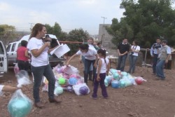 Canal 3, lleva regalo de alegría a la Colonia Unión  Antorchista