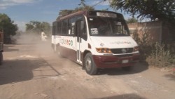 Piden habitantes de la CNOP pavimentación con recursos que cobran a tiangueros de los Huizaches
