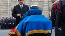 Rinden homenaje a policías muertos en atentados terroristas