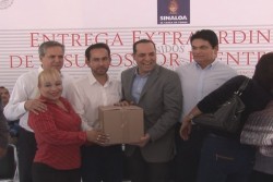 Entregan apoyos a municipios afectados por heladas