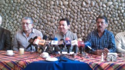 Víctor Godoy insiste en candidatura