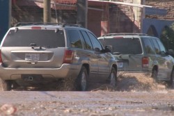 Falta de drenaje pluvial, genera encharcamientos en Aguaruto