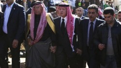 Rey de Jordania en funeral de piloto ejecutado por el Estado Islámico