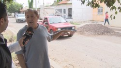Piden rehabilitación de calle en Fraccionamiento Los Arcos