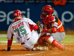 Dominicana saca el juego de la bolsa a México
