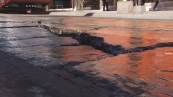 Se deteriora pavimento de calle Ángel Flores.