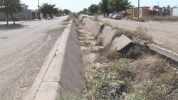 Denuncian mal estado de colector pluvial en fracc. Campo Bello