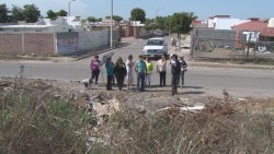 Piden habitantes de fracc. Campo Bello se abra calle alterna a la vialidad principal
