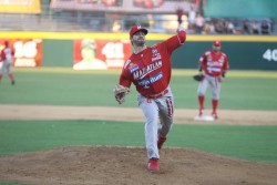 Amilkar Gaxiola con  doble galardón de la LMP