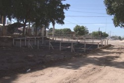 Señalan que una alcantarilla está generando inundaciones