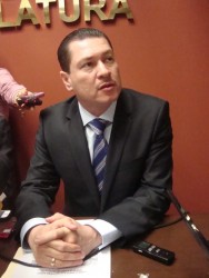 De nuevo poco dice Oscar Váldes sobre la detención de su hermano.
