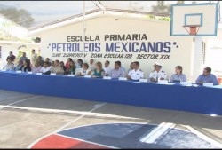 Conmemoran el 77 Aniversario de la Expropiación Petrolera.
