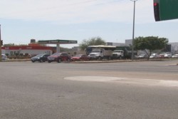 Realizan obras en camellones de la ciudad de Culiacán