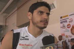 "Cachuy" González de tiempo completo con Caballeros