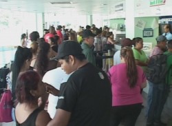 Culminan vacaciones e inicia el éxodo de turistas a sus lugares de origen.