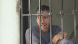 Piden apoyo para trasladar a Idelfonso al hospital psiquiátrico