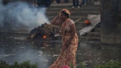 25 muertos y 117 heridos en el Tíbet por terremoto en Nepal