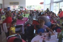 Celebra la Fundación Yo amo a Lety, a niños y a sus mamás