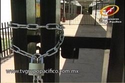 Piden la destitución del director