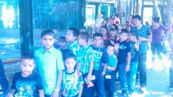 Niños migrantes disfrutan de su Dia en el Zoológico