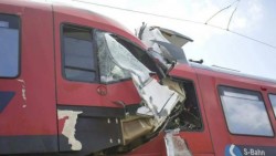 Un muerto y nueve heridos al chocar dos trenes en Austria
