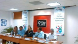 Panel "20 años Construyendo Democracia"