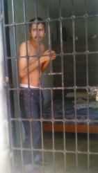 Piden los familiares internamiento psiquiátrico para Idelfonso