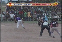 Bravos toma ventaja en la final de la Liga Municipal de Béisbol de Bácum