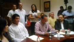 Se desarrolla la décimo quinta sesión de cabildo abierto.