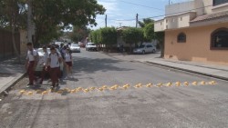Responde ayuntamiento a solicitud de boyas en escuela primaria Juan de Dios Batíz