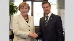 Angela Merkel felicita a Peña Nieto por proceso electoral