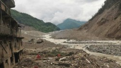 Se eleva a 21 la cifra de muertos por deslizamiento de tierra en Nepal