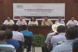 Impacto de actividades productivas en ecosistemas costeros