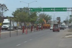 Avanzan trabajos en construcción de puente a desnivel salida al sur.
