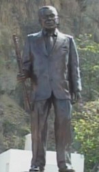 Develan Placa y Monumento en honor a Don Salvador Lizárraga de la Original Banda "El Limón".