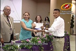 Culminan estudios de nivel básico