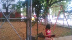 Parque Infantil en Infonavit Las Flores permanece cerrado por un particular
