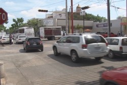 Semáforo de la Riva Palacio e Hidalgo sin servir la luz verde