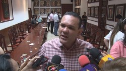 No se quedarán incomunicados policías.