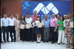 Reconocen a ganadores de la olimpiada del conocimiento infantil 2015