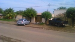Denuncian problema de aguas negras en la colonia El Barrio