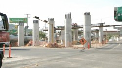 Sin contratiempos avanzan los trabajos en puente a desnivel